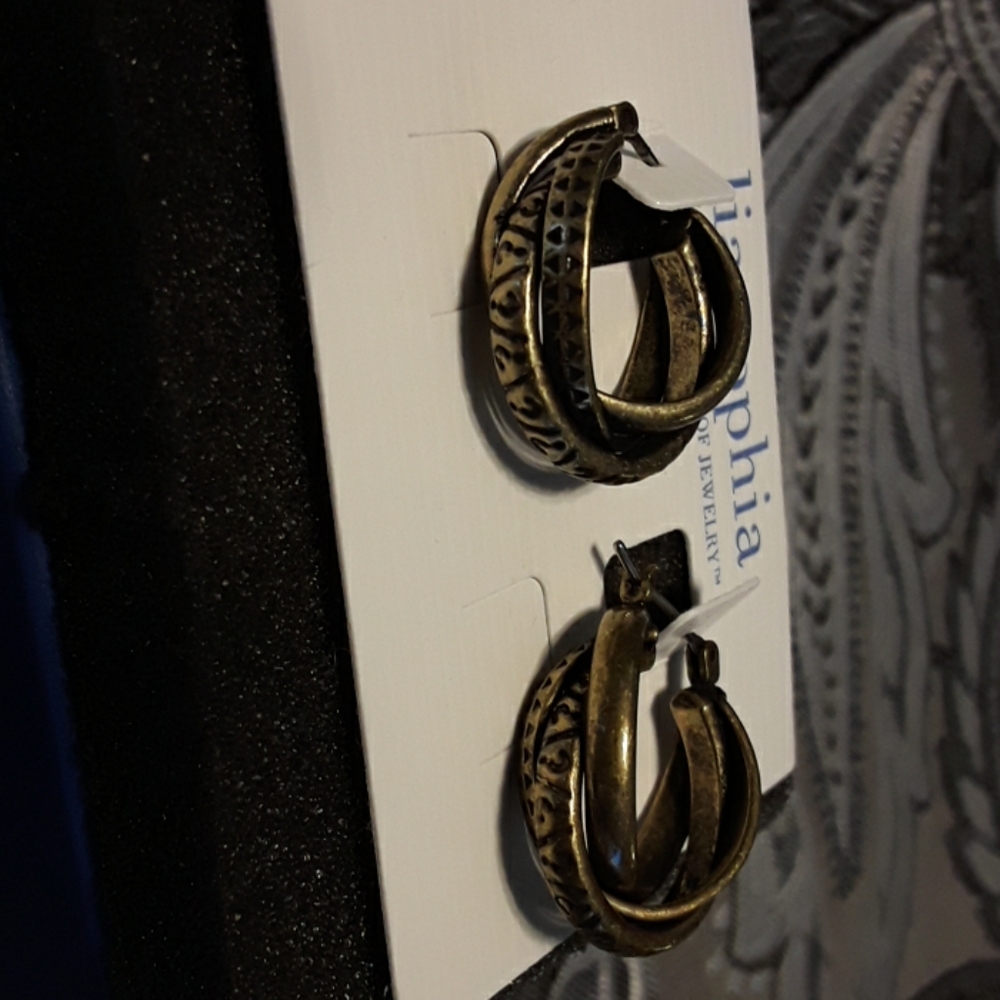 Earrings - Picture 2 of 2